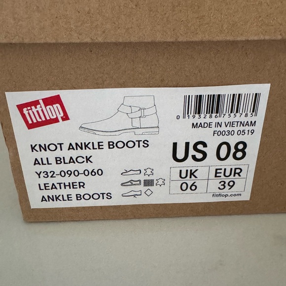 FitFlop Knot Black Leather Ankle Boots | Women's Size 8 | NWT in Box - Picture 9 of 9